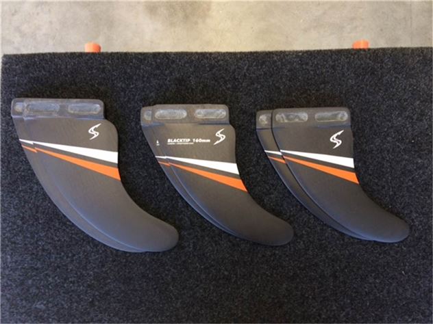 2024 Simmer Style Blacktip Wave Slot Fins