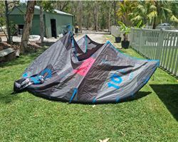 North Neo 10 metre kitesurfing kite