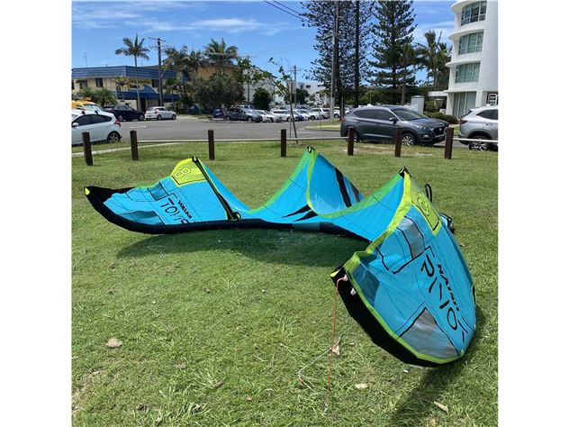 2024 Naish Pivot S28 - 8 metre