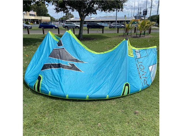 2024 Naish Pivot S28 - 8 metre