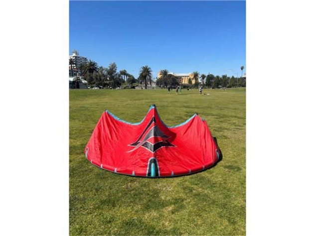 2024 Naish Pivot - 8 metre