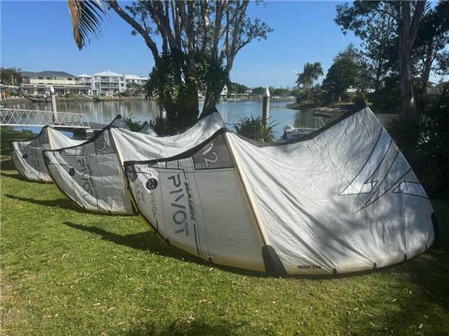 2024 Naish Nvision Pivot - 8 metre