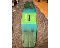 Ozone Code V3 144 cm kiteboarding twintip