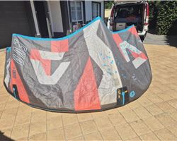 Duotone Evo Dlab 8 metre kitesurfing kite