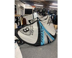 Naish Pivot kitesurfing kite