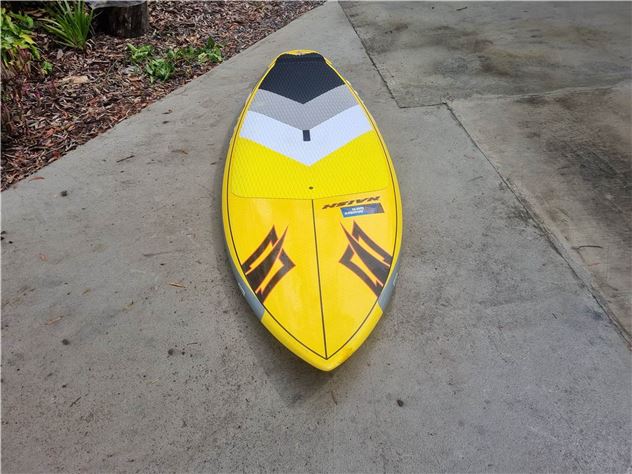 2016 Naish Hokua X32 Le - 7' 10", 32 inches