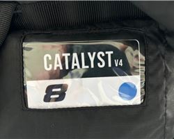 Ozone Catalyst V4 8M And Equipment 8 metre kiteboarding kite