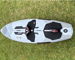 Quatro Cube 106 litre 226.1 cm windsurfing board