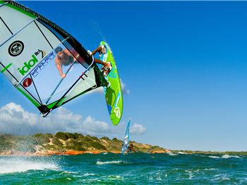 Waterman in Arms - Two legends of the ocean, one playground. - Windsurfing News