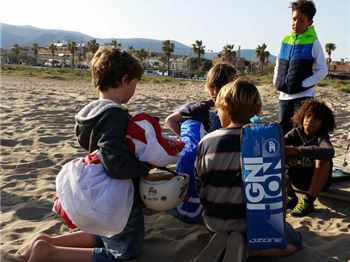 Got kids? Start 'em young. Start 'em now! - Kitesurfing News