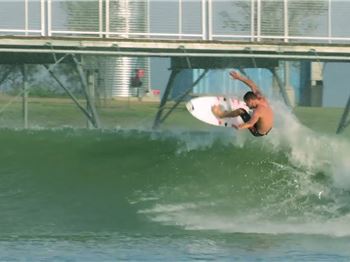 What's it REALLY Like to Surf A Modern Wave Pool? - Surfing News