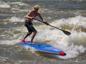  - Stand Up Paddle News