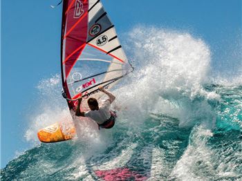 King of Freestyle Gollito Estredo looking for 9th world titl - Windsurfing News