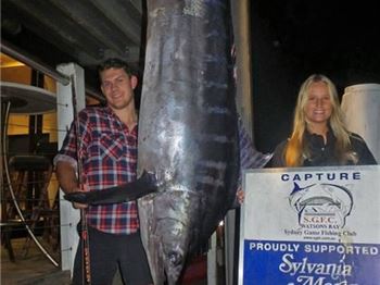 147kg Marlin 'spools a guy' off NSW Coast. - Fishing News