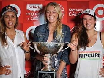 Aussie Surfing Trio battle for the Womens World Title - Surfing News