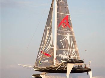 Sailing from LA to Hawaii in 4 days - Hydroptere. - Sailing News