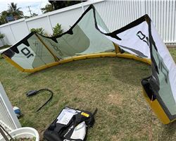 Ozone Enduro Ultra X 10 metre kiteboarding kite