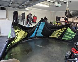 Slingshot Rpm 10 metre kiteboarding kite