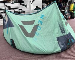 Duotone Neo 8 metre kiteboarding kite
