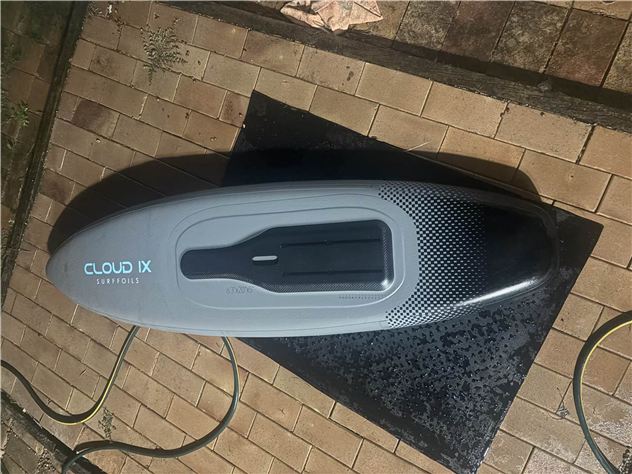 2025  Stratus Air Inflatable Foil Board - 6' 3", 90 Litres