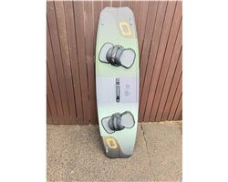 Ozone Code V3 138 cm kitesurfing twintip