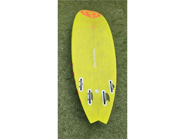 2023 Goya Custom 4 - 89 litres