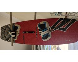 Naish Hero 145 cm kitesurfing twintip