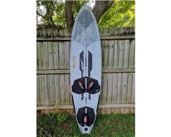 Quatro Pyramid 92 litre windsurfing board