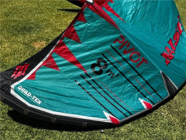 2019 Naish Pivot - 8 metre