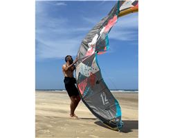  Naish Pivot/ Ozone Zephyr / Edge / Xr7/ kitesurfing kite