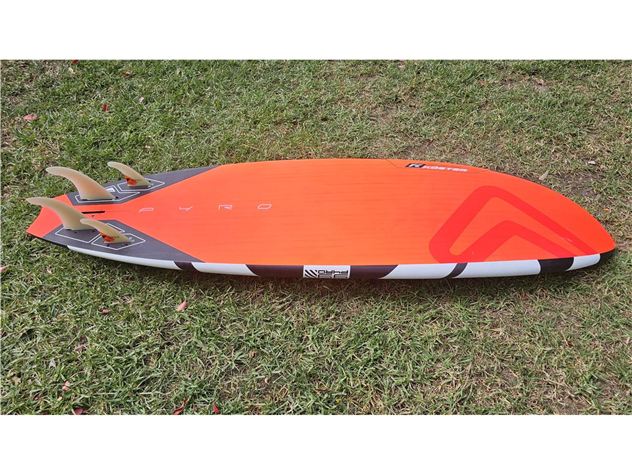 2023 Severne Pyro - 224 cm, 99 litres