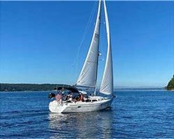 Catalina Or The Like 310 (Ish) 31' 0" boating sail boat