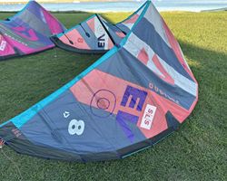 Duotone Evo 8 metre kitesurfing kite