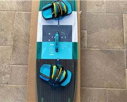 Duotone Select 141 cm kitesurfing twintip