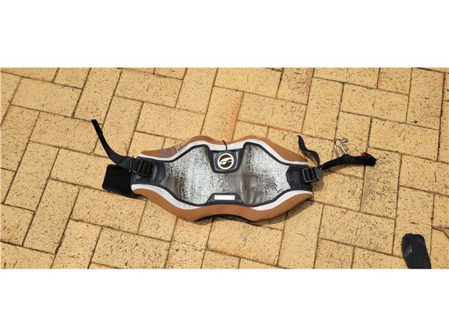 2 Harnesses S & L Sizes