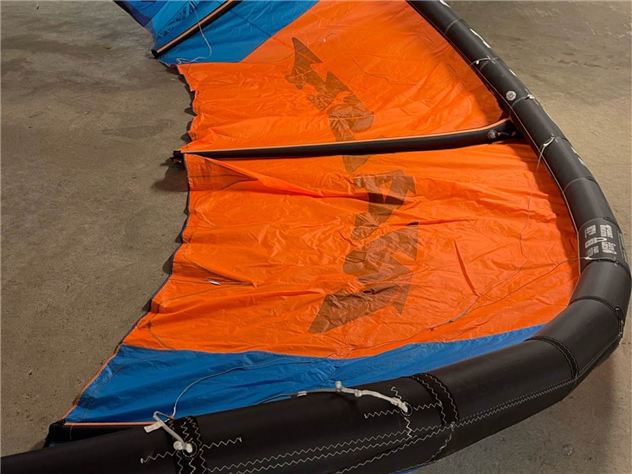 2021 Naish Pivot - 11 metre