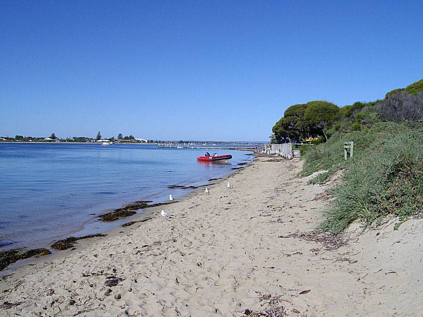 Penguin Island Saftey Bay