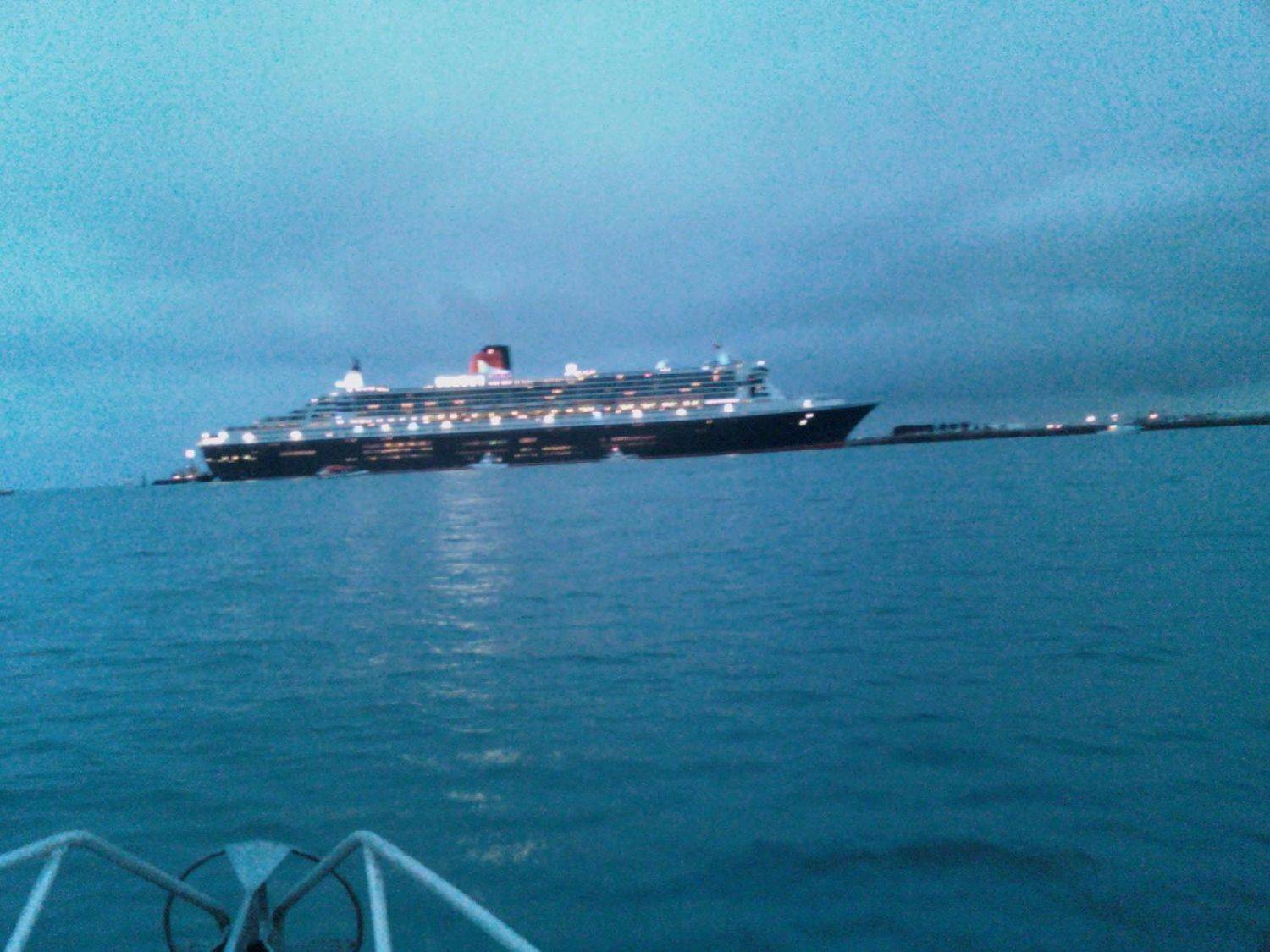 queen mary 2