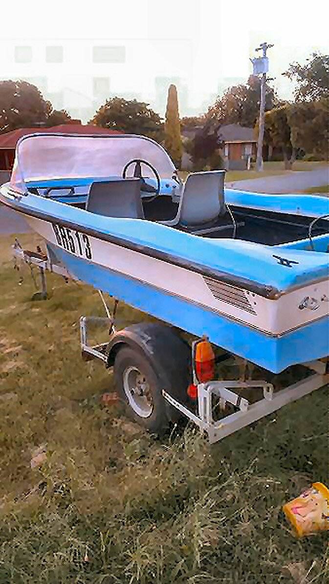 who built rthis boat