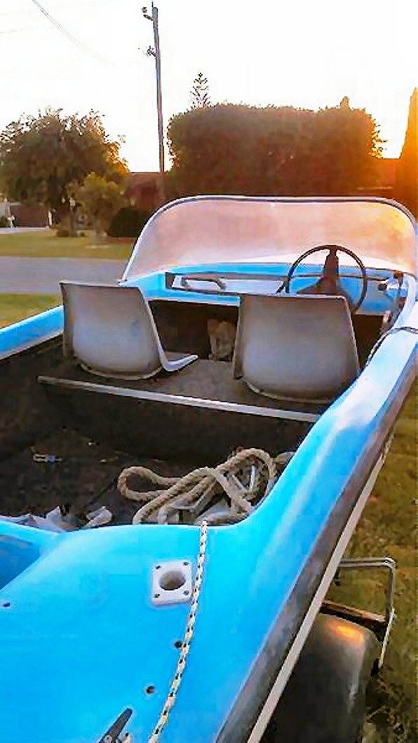 who built rthis boat