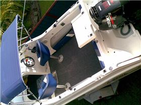 looking inside a pursuit 550f