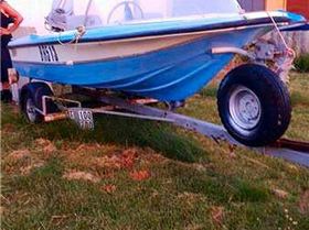 who built rthis boat