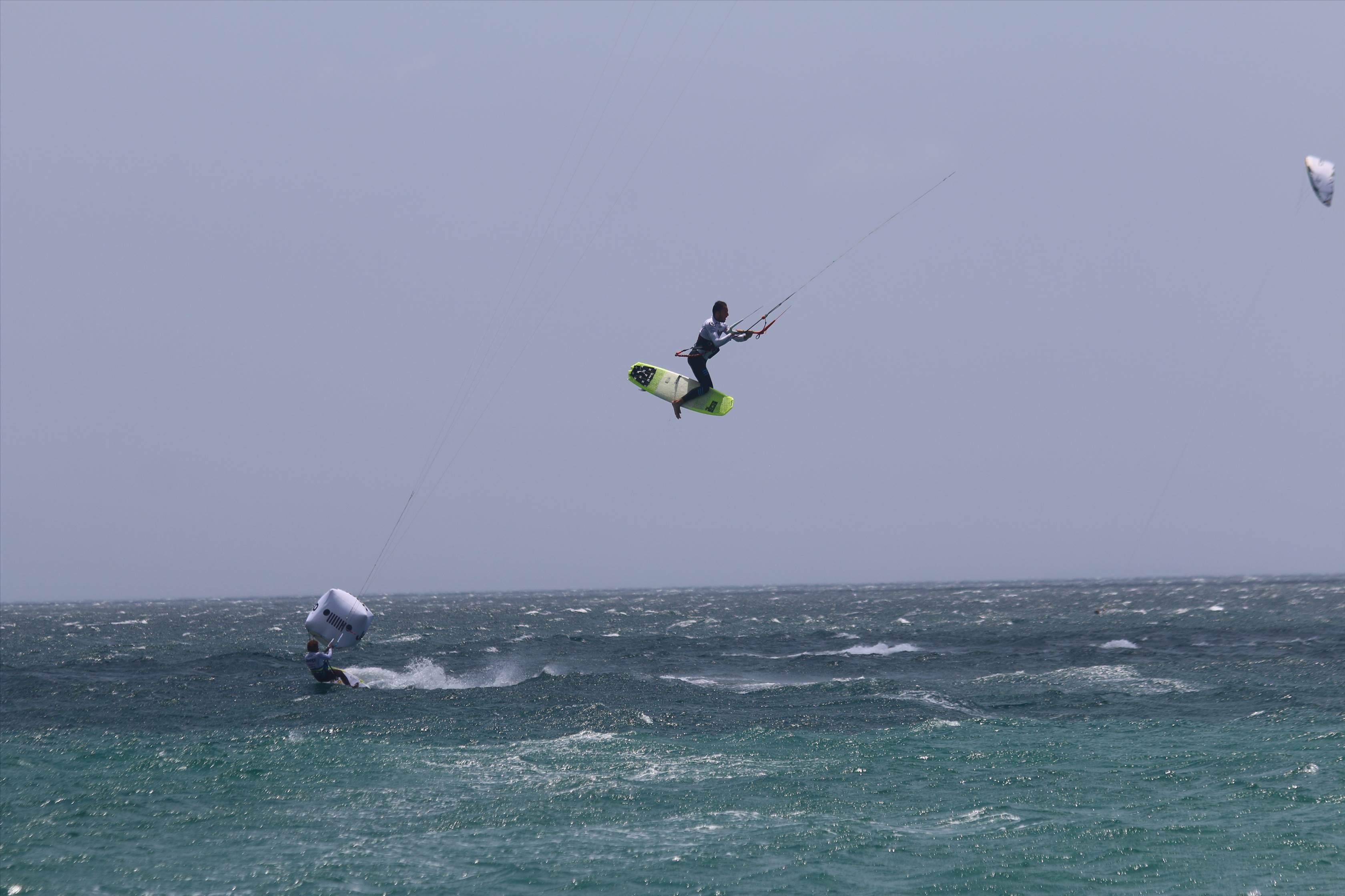 TARIFA STRAPLESS KITESURFING PRO 2016
