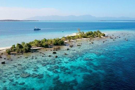 Moon Tours - PNG KITE TRIP