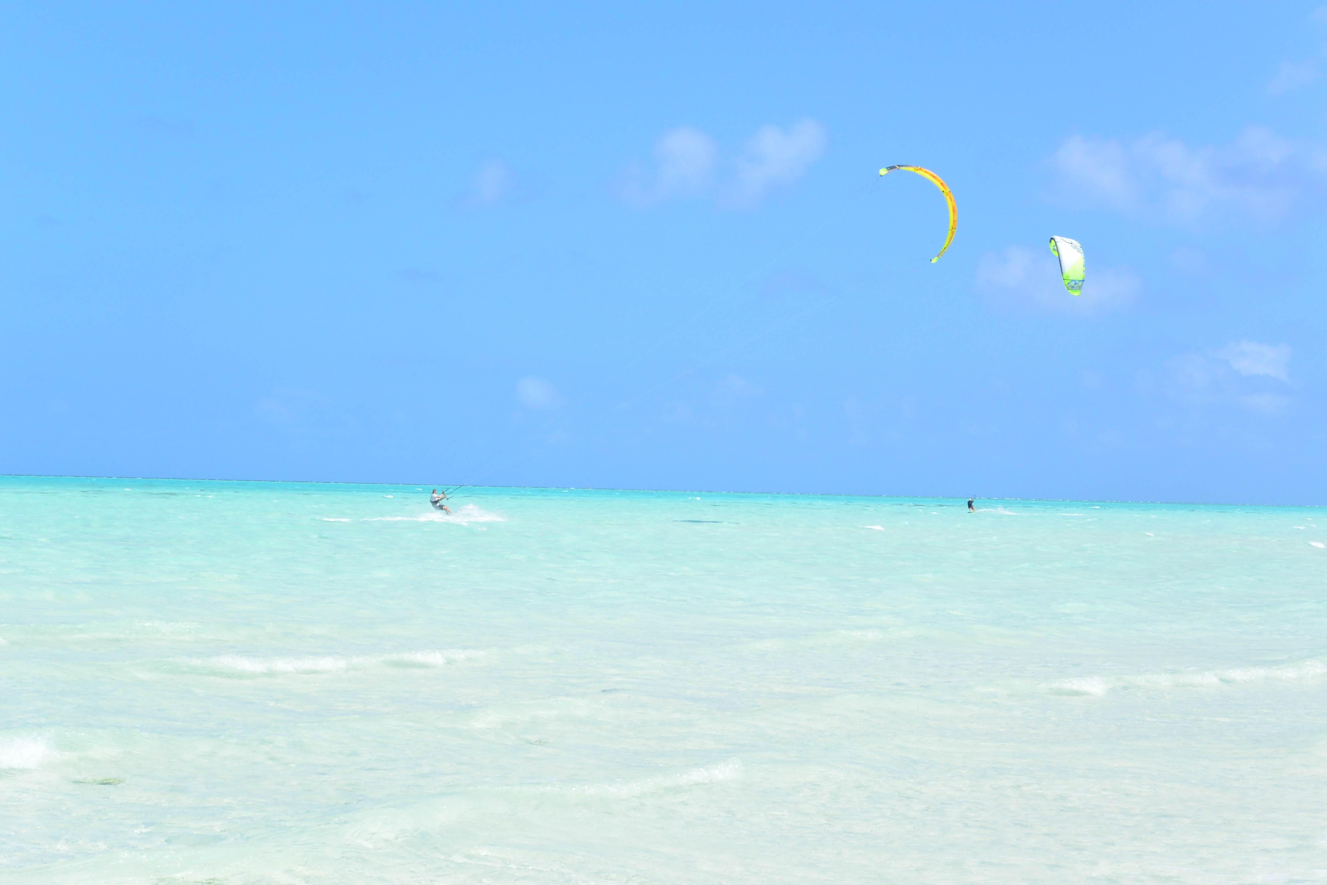 Moon Tours - PNG KITE TRIP