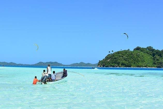 Moon Tours - PNG KITE TRIP