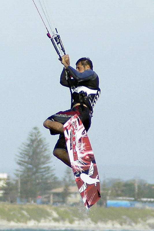 Kitesurfing the sandbar at Safety Bay