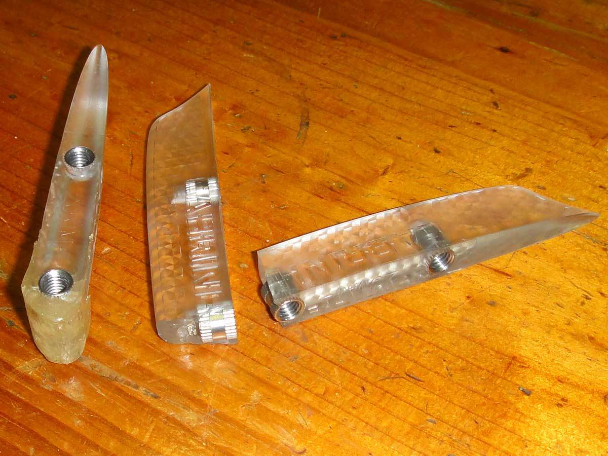 cab fins 20mm clear - cracked