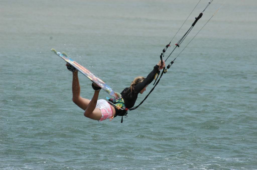 Girls in action at the 2008 Freestyle Nats at Elliott Heads