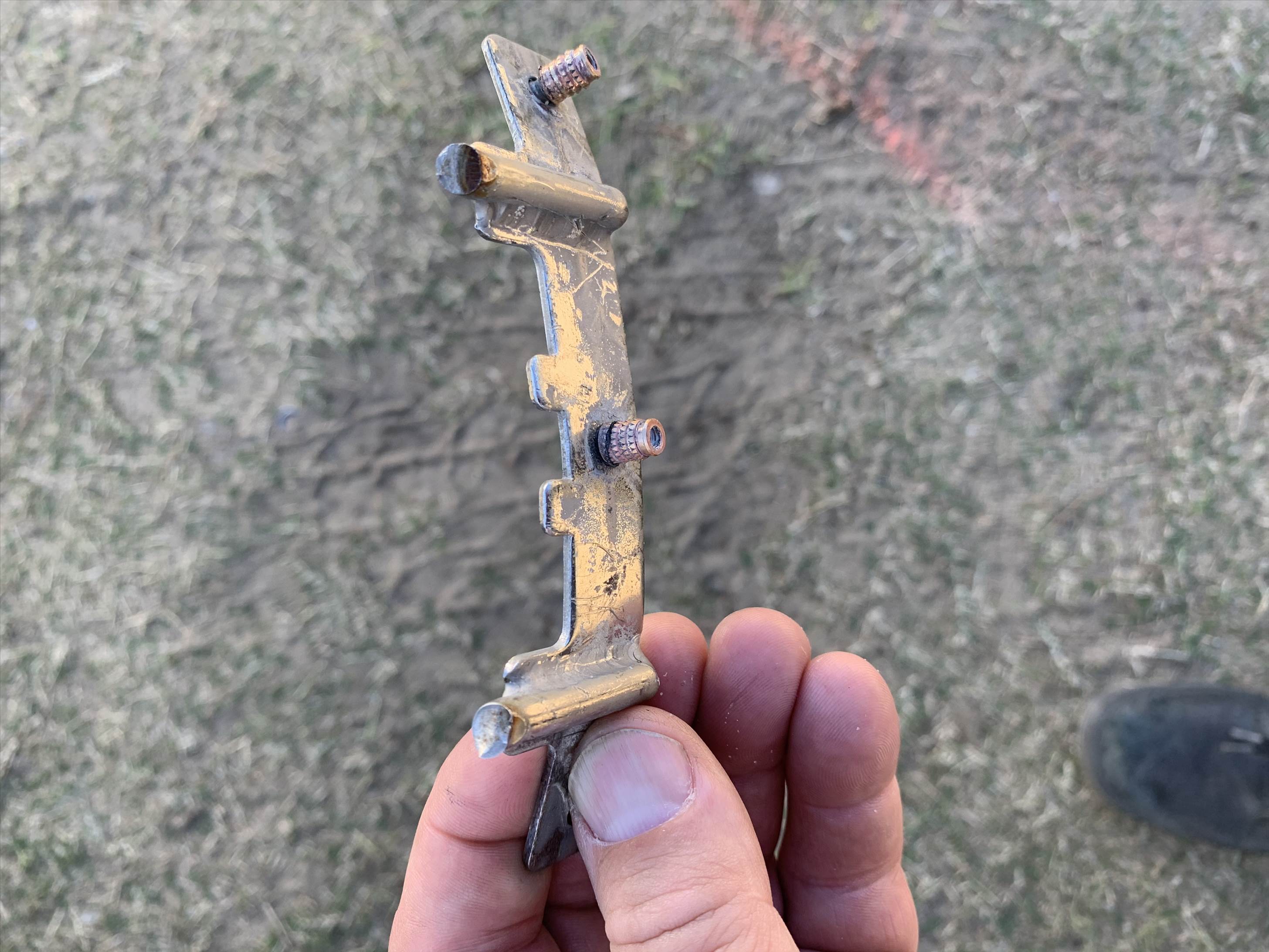 Ion radar snapped hook